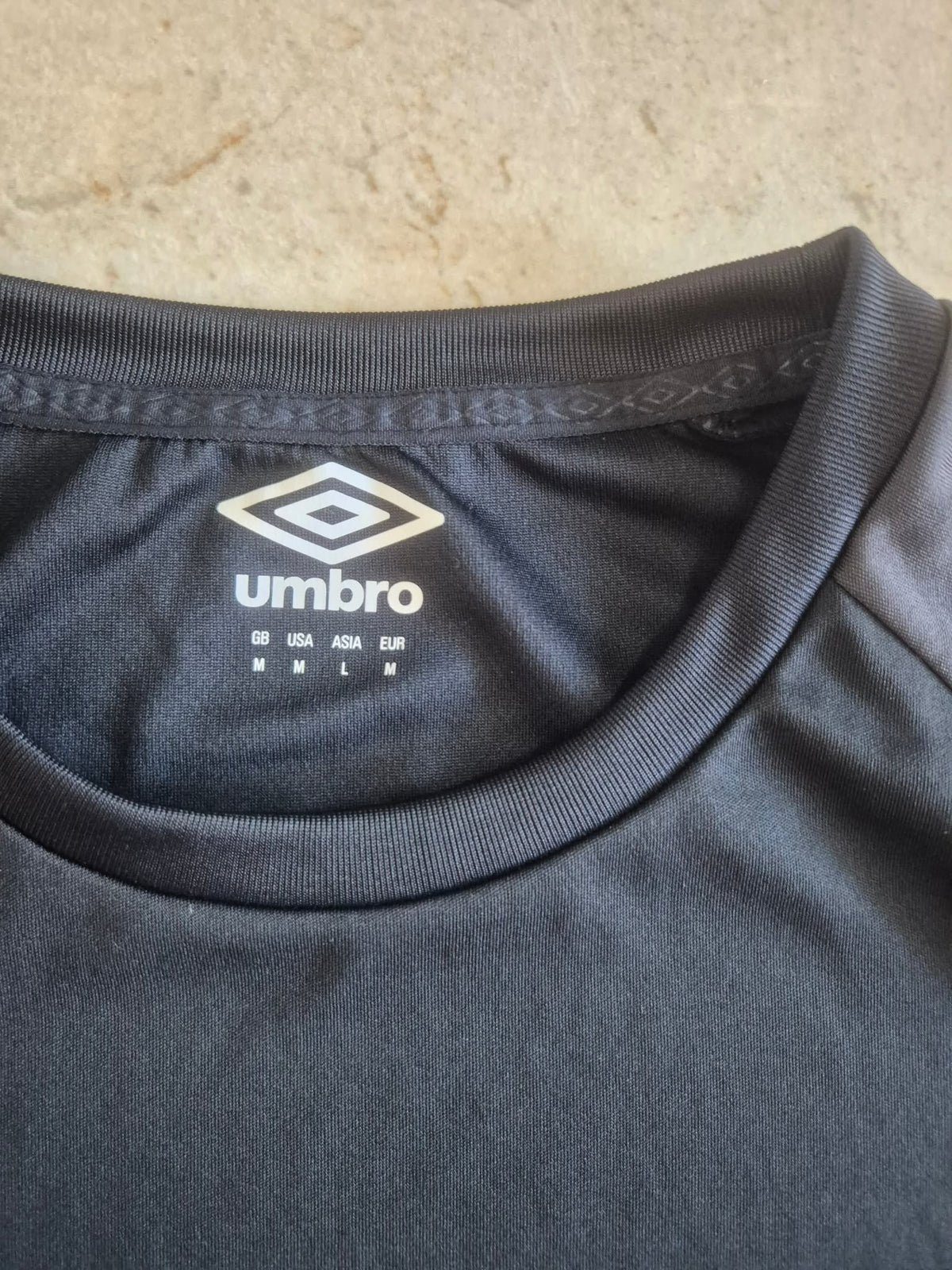 Férfi sport rövid ujjú póló