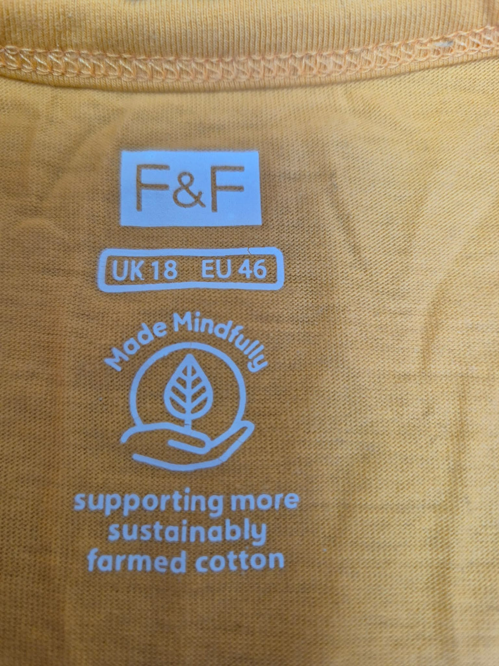 Férfi rövid ujjú póló