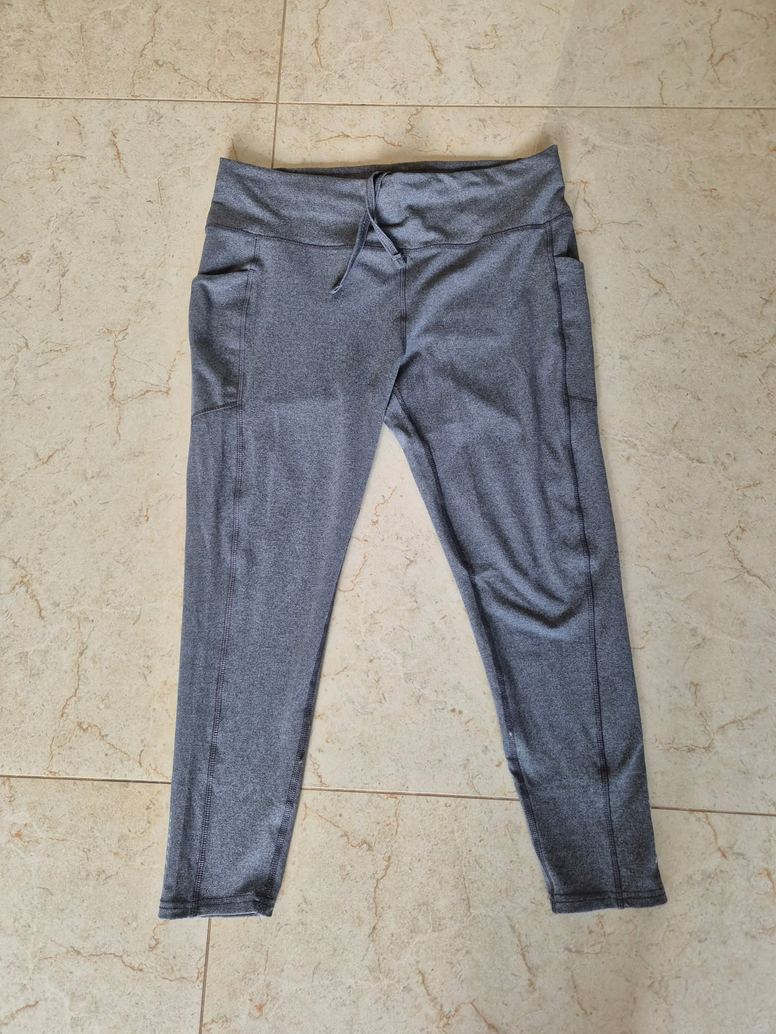 Női leggings capri